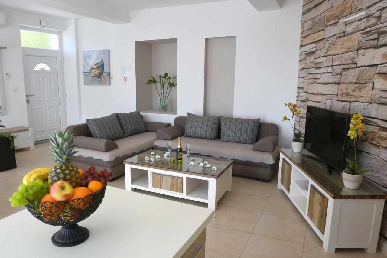 Apartment Libra With Sea View Опатия Экстерьер фото